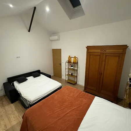 La Grange De Bed and breakfast